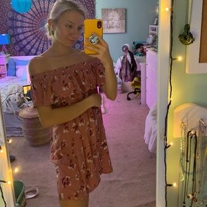 Off the shoulders Dress!